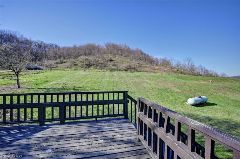 4747 Indian Hill Road, Uhrichsville, OH - Photo 5