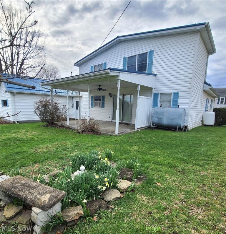 90 Mulberry Street, Mt Pleasant, OH - Photo 3