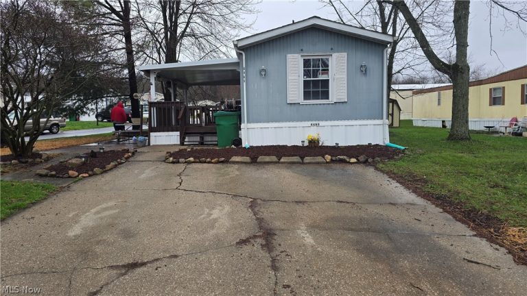 6465 Linda, Ravenna, OH, 44266