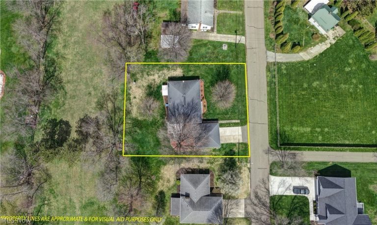 336 High Street, Sugarcreek, OH - Photo 3