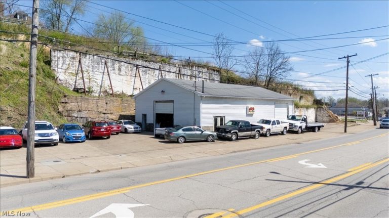 705 7th Street, Parkersburg, WV - Photo 6