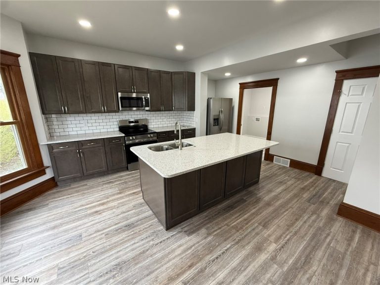 728 Oak Street, New Philadelphia, OH - Photo 8