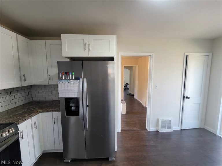 923 Russell Avenue, Akron, OH - Photo 3