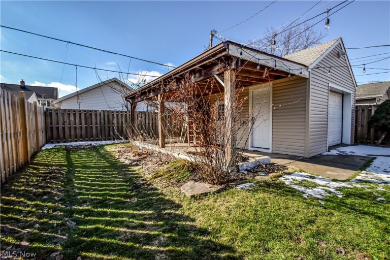 536 Independence Street, Fairport Harbor, OH - Photo 5