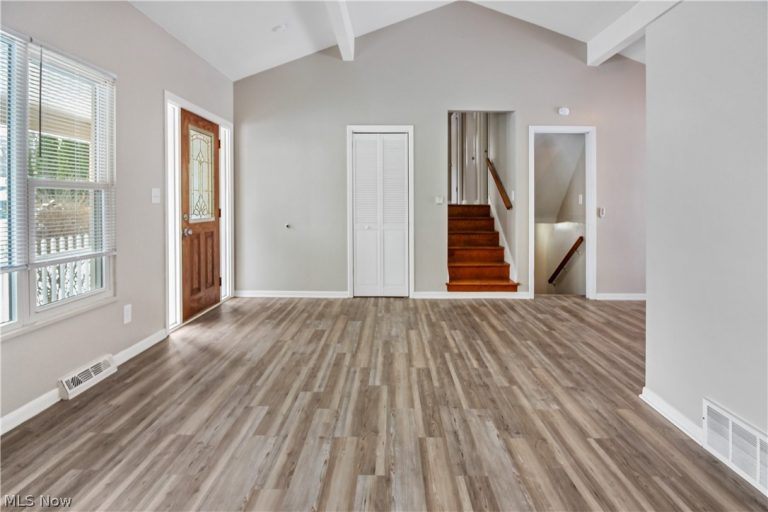 6304 Meadowbrook Drive, Mentor, OH - Photo 5