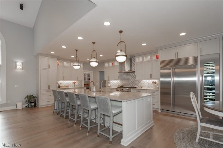 11565 Robin Wood Lane, Chagrin Falls, OH - Photo 8