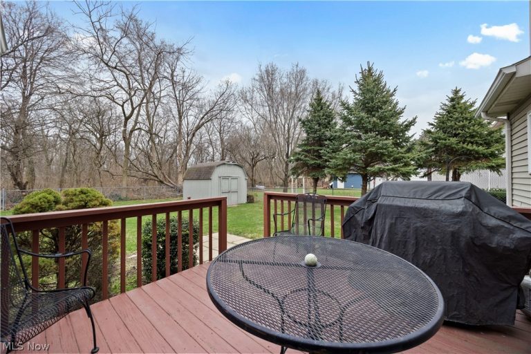 856 Tappan Circle, Vermilion, OH - Photo 6