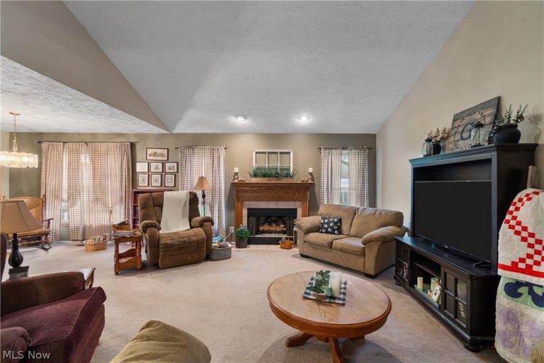 2187 Old Elm Street, Canton, OH - Photo 3