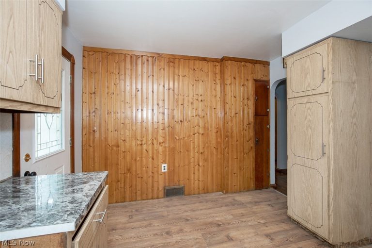 12010 Longmead Avenue, Cleveland, OH - Photo 6