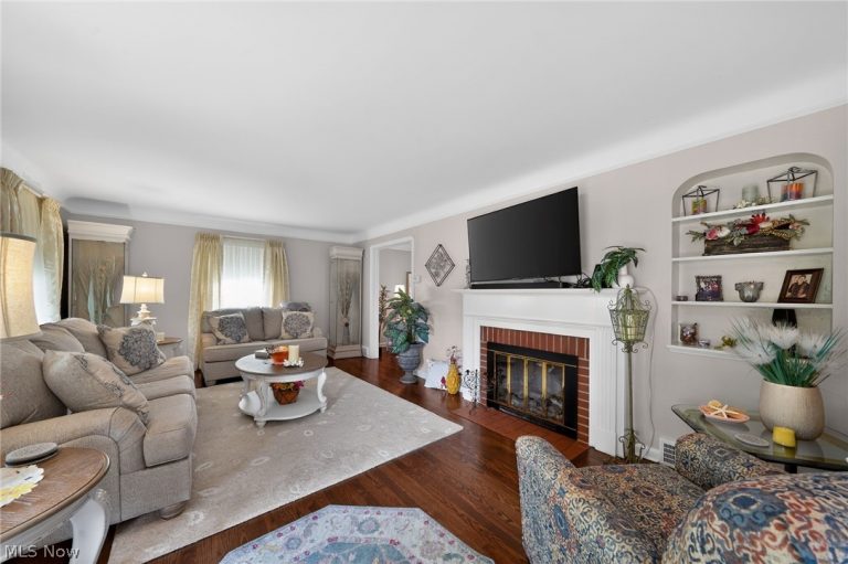 4787 Broadale Road, Cleveland, OH - Photo 2