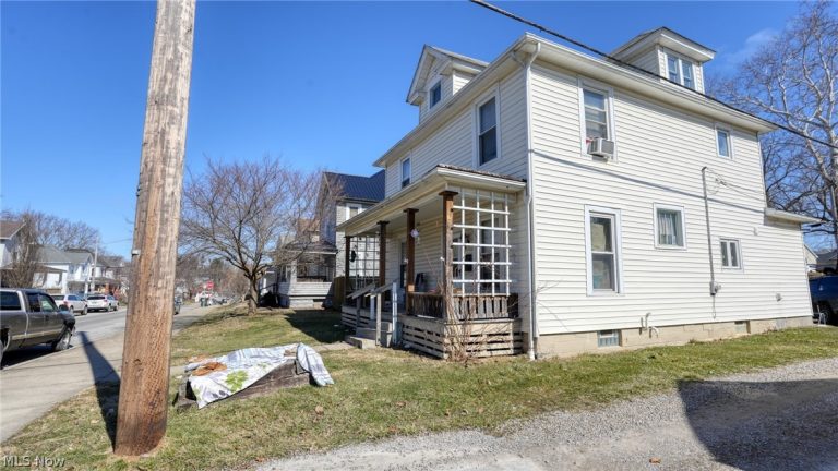 318 8th Street, Cambridge, OH - Photo 3