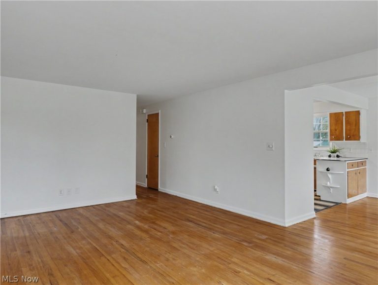 151 Roanoke Avenue, Cuyahoga Falls, OH - Photo 5