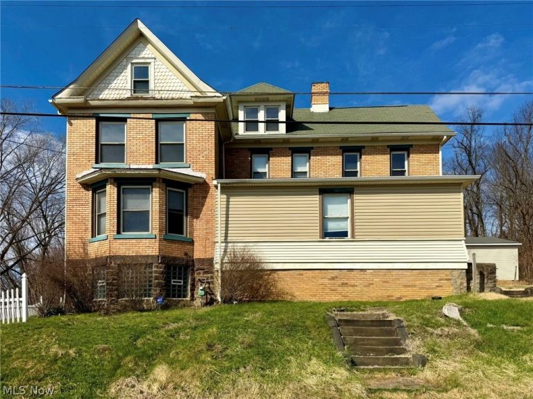 305 Gardendale Street, East Liverpool, OH, 43920