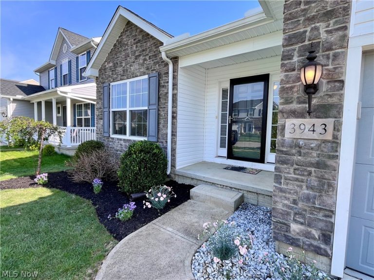 3943 Abigail Drive, Lorain, OH - Photo 3