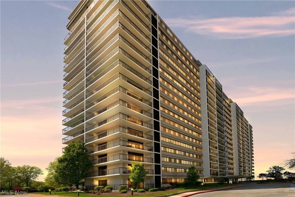 12550 Lake Avenue #1410, Lakewood, OH