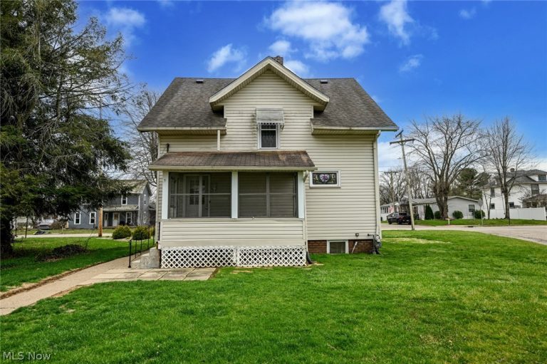 329 Redwood Street, Beach City, OH - Photo 6