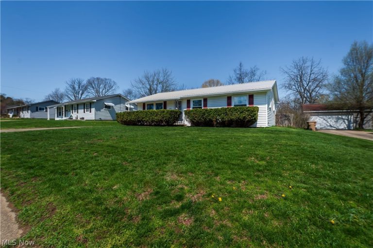 1993 Kelsey Drive, Cuyahoga Falls, OH - Photo 3