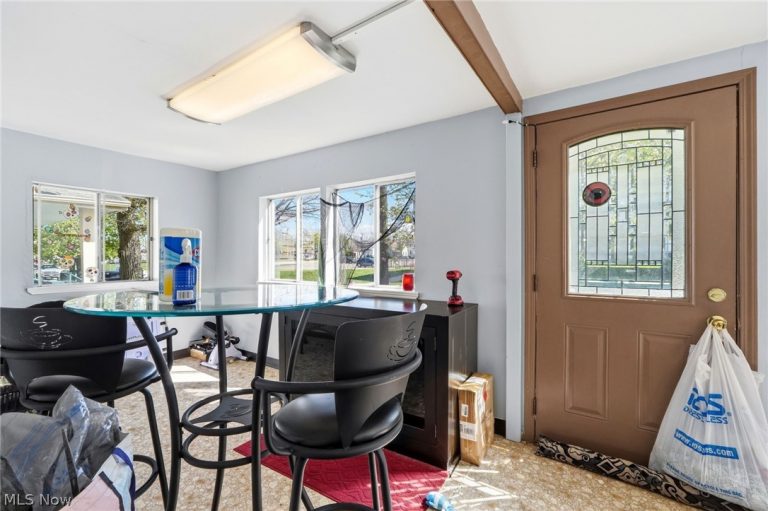 3202 Montclair Avenue, Cleveland, OH - Photo 3