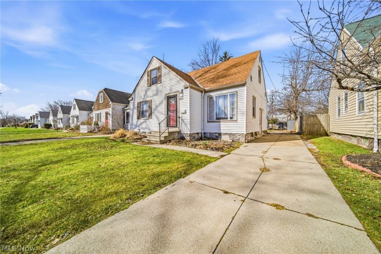406 274th Street, Euclid, OH - Photo 3