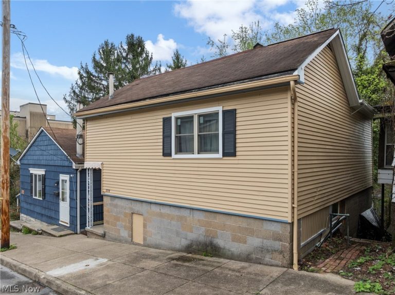 3318 Washington Street, Bellaire, OH - Photo 2