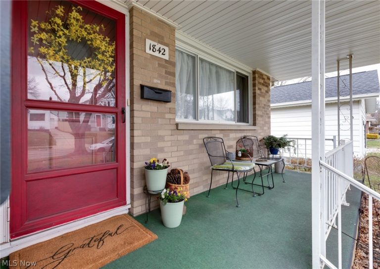 1842 Thornapple Avenue, Akron, OH - Photo 3