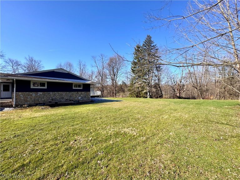 11685 Mills Road, Garrettsville, OH - Photo 5