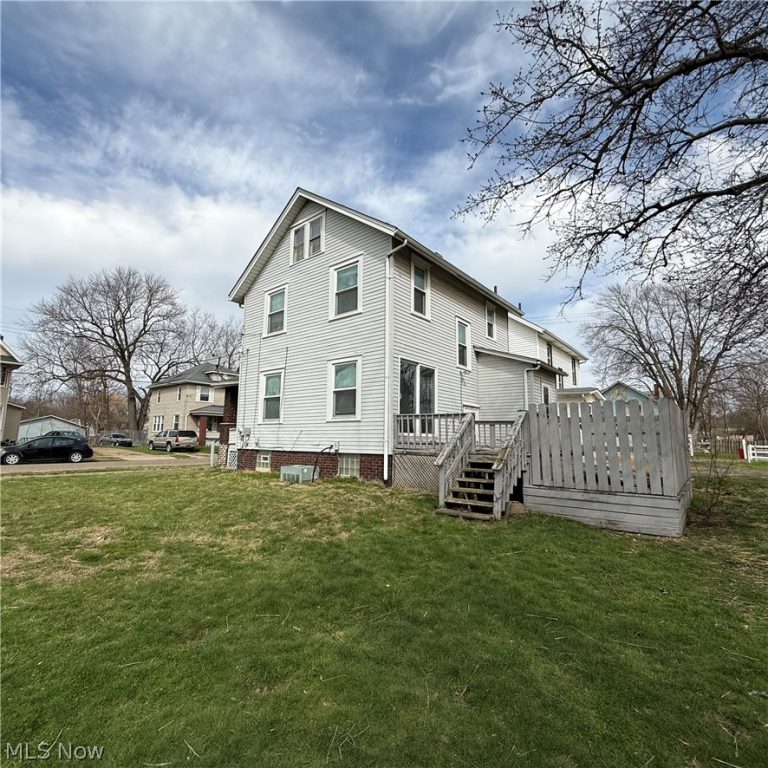 2106 Indiana Way, Canton, OH - Photo 2