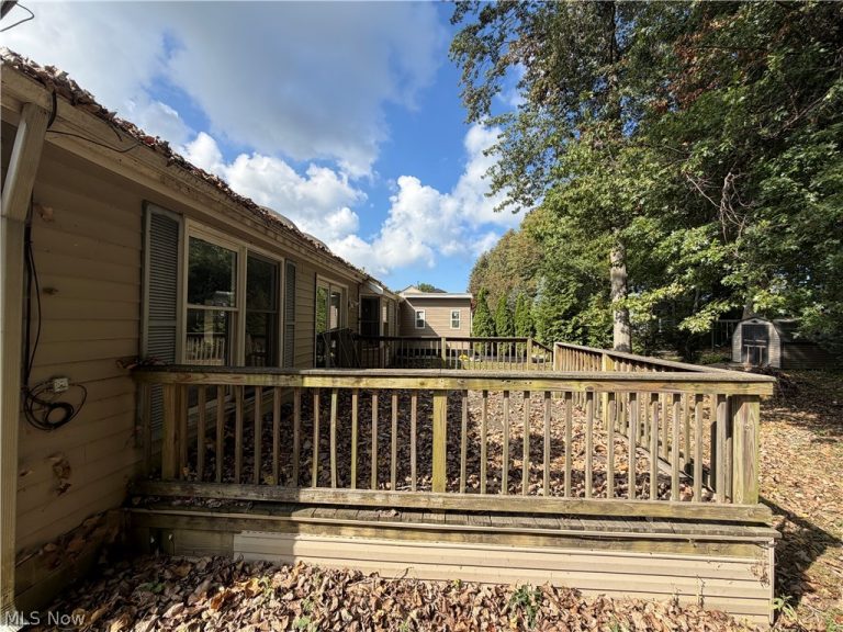556 Greenside Drive, Painesville Twp, OH - Photo 8