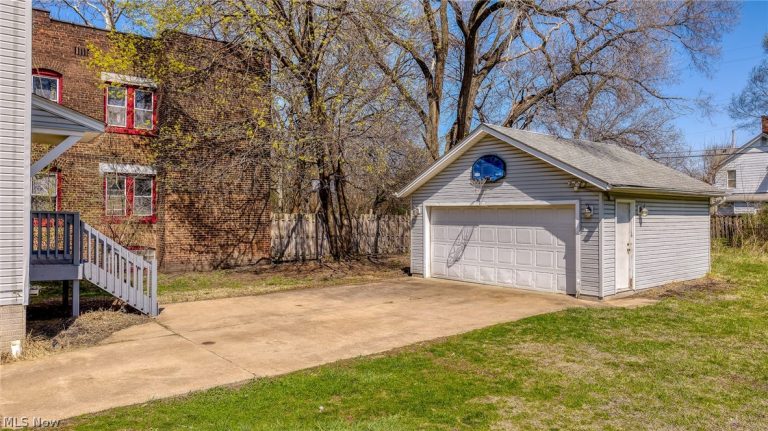 2221 71st Street, Cleveland, OH - Photo 4