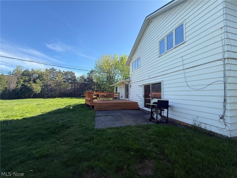 5592 Kilbourne Drive, Lyndhurst, OH - Photo 5