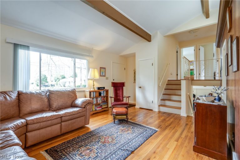 833 Cliffside Drive, Akron, OH - Photo 6