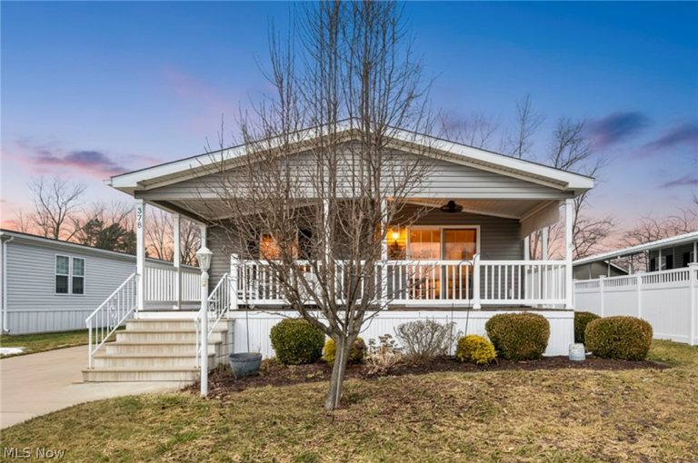 378 Pin Oak, Elyria, OH, 44035