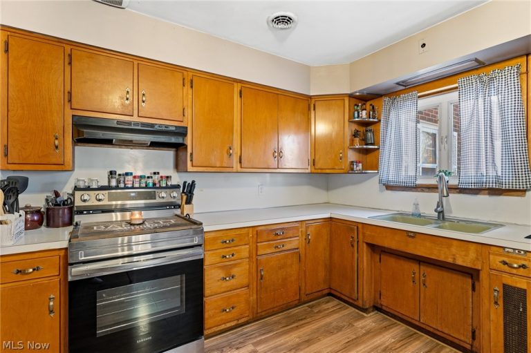 1742 Ellsworth Avenue, Salem, OH - Photo 6