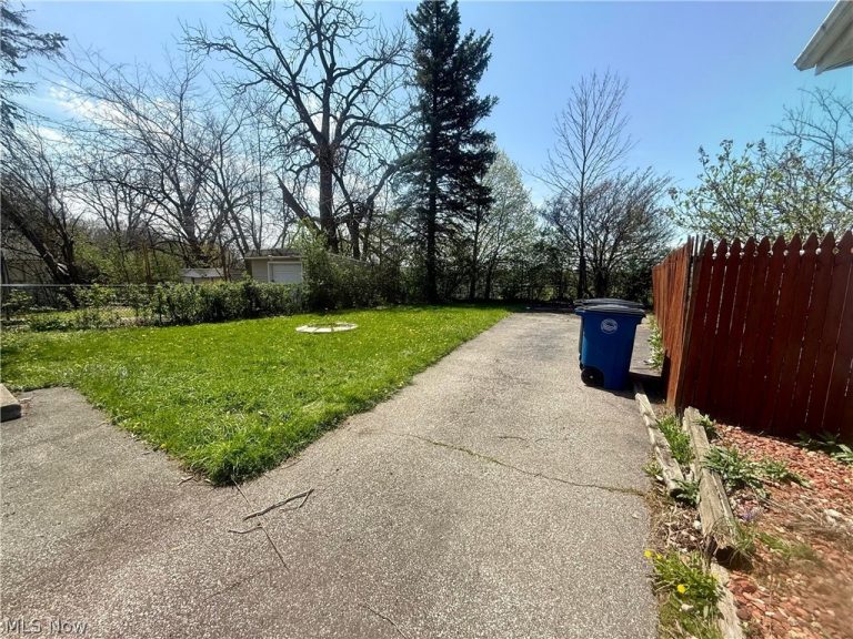 4816 173rd Street, Cleveland, OH - Photo 5