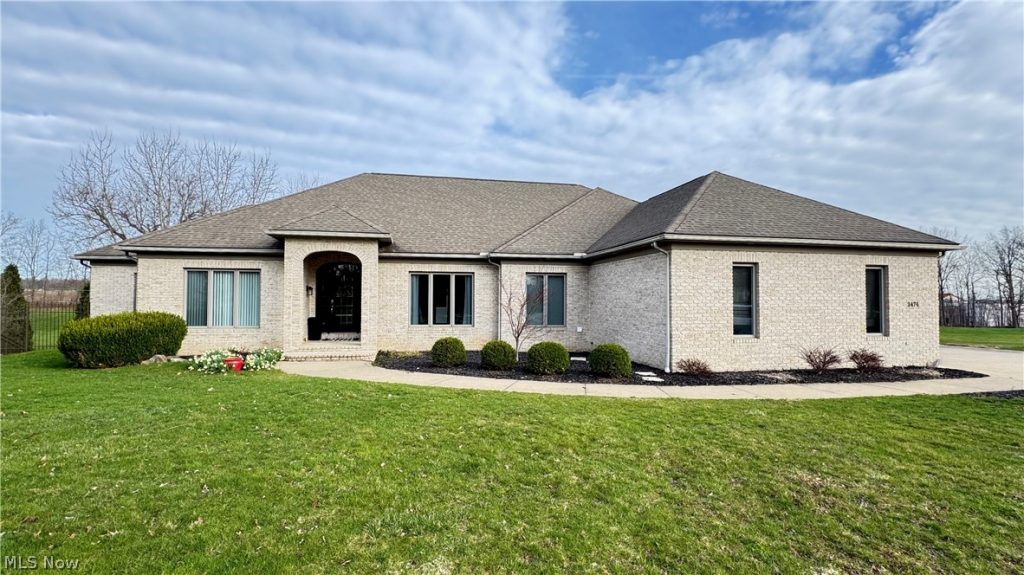 3474 Churchill Downs, Stow, OH
