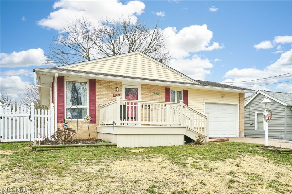 2864 Burnside Street, Akron, OH