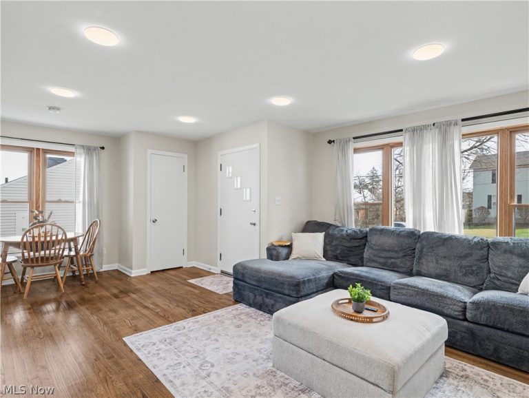 2682 9th Street, Cuyahoga Falls, OH - Photo 3