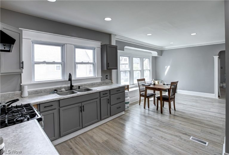 2983 59th Street, Cleveland, OH - Photo 4