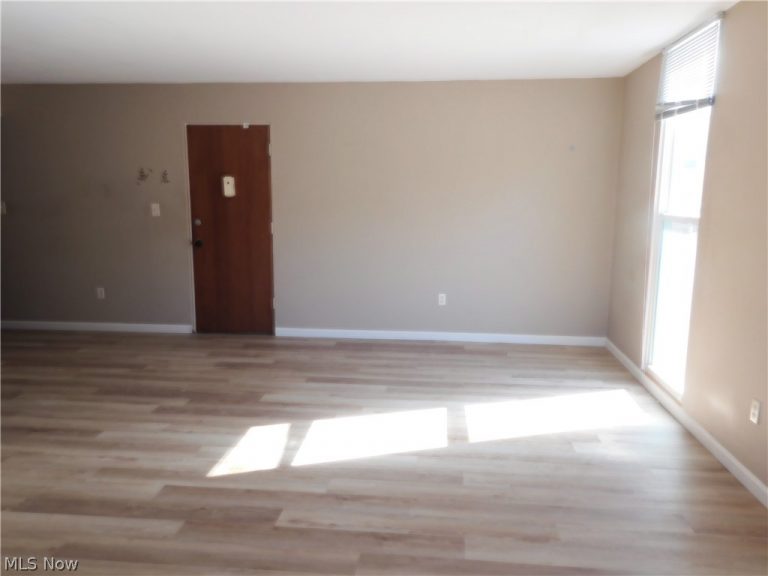 3080 River Road #J5, Warren, OH - Photo 5