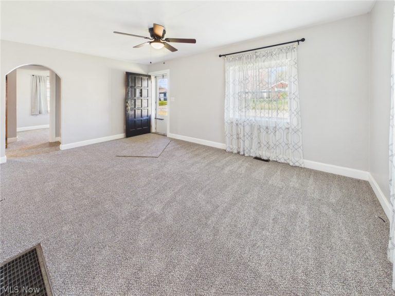 2702 Cleveland Avenue, Parkersburg, WV - Photo 3