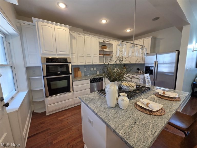 11430 Cedar Glen Parkway #B1-B2, Cleveland, OH - Photo 3