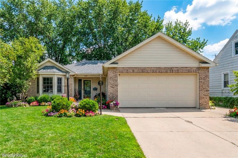 235 Brandtson Avenue, Elyria, OH, 44035