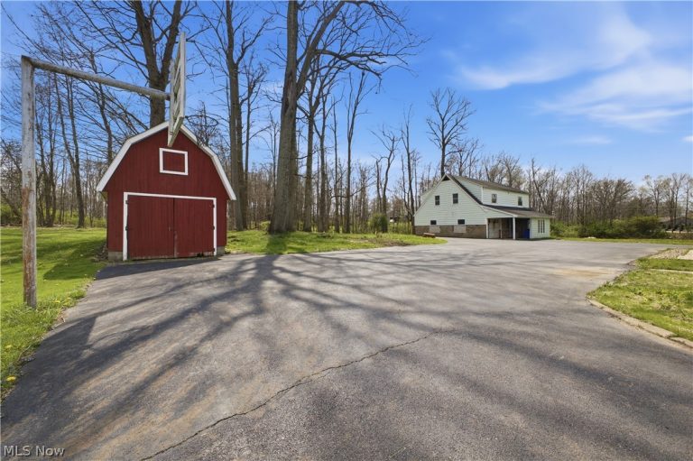 10121 Springfield Road, Poland, OH - Photo 5