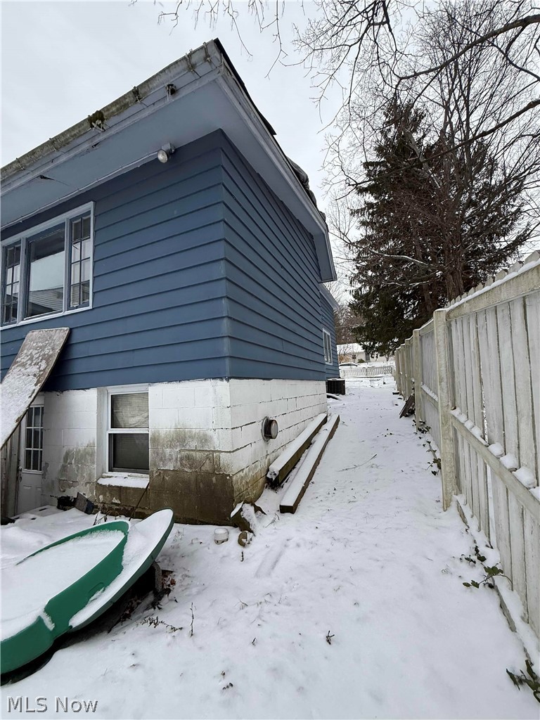 136 Ferris Avenue, Chardon, OH - Photo 8