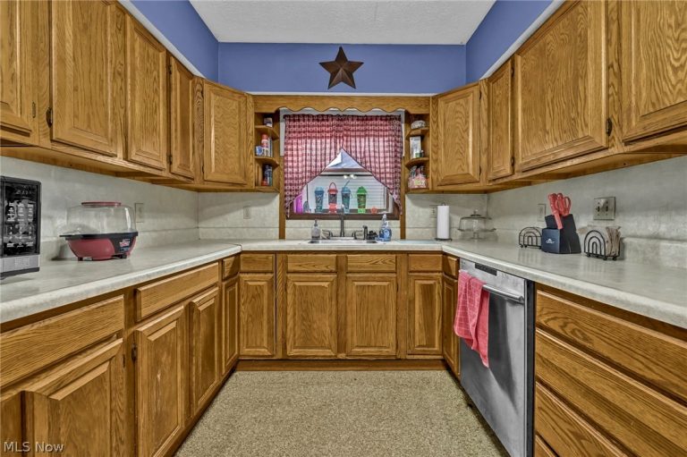 112 Adams Street, Wellington, OH - Photo 3