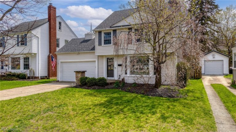 19477 Henry Road, Fairview Park, OH - Photo 2