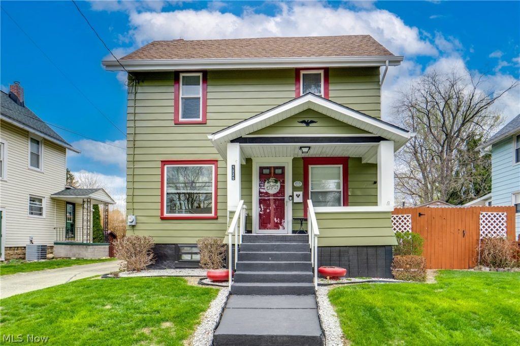 1235 Liberty Avenue, Barberton, OH