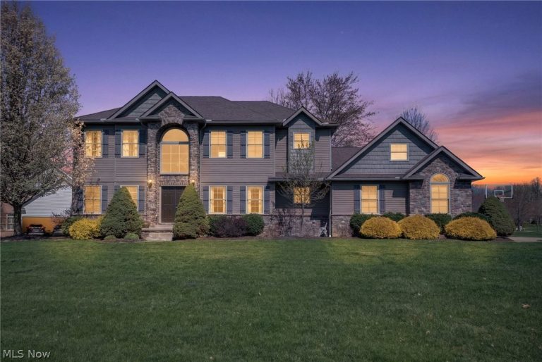 1215 Springbury Drive, Uniontown, OH - Photo 2