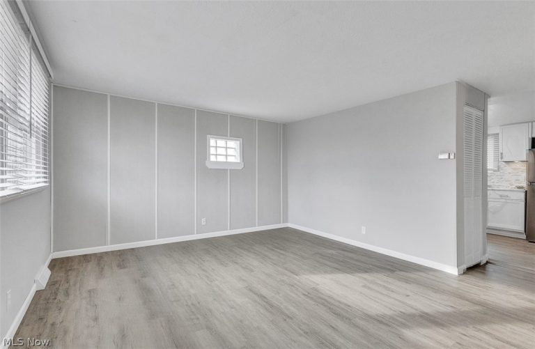 6330 Sandfield Drive, Brook Park, OH - Photo 5