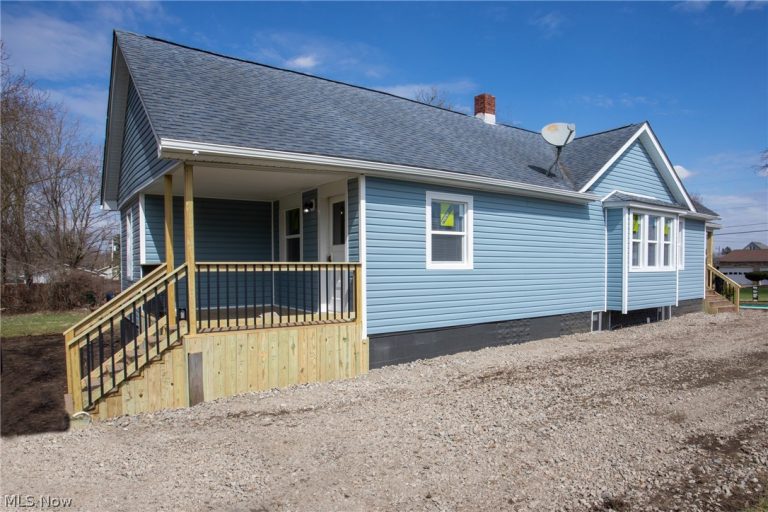 228 Center Street, Hubbard, OH - Photo 5